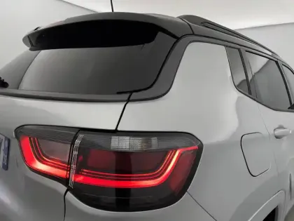 Photo 24 Jeep Compass  1.3 GSE T4 240 ch PHEV AT6 4xe eAWD