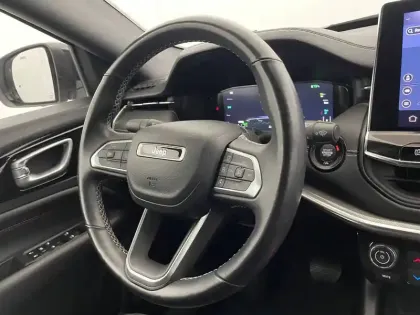 Photo 23 Jeep Compass  1.3 GSE T4 240 ch PHEV AT6 4xe eAWD