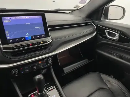 Photo 31 Jeep Compass  1.3 GSE T4 240 ch PHEV AT6 4xe eAWD