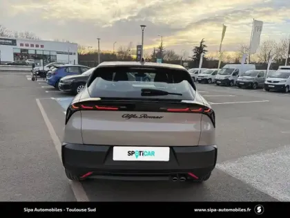 Photo 5 Alfa Romeo Junior  1.2 Ibrida 145 ch eDCT6