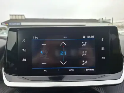 Photo 35 Peugeot 208  BlueHDi 100ch S&S BVM5