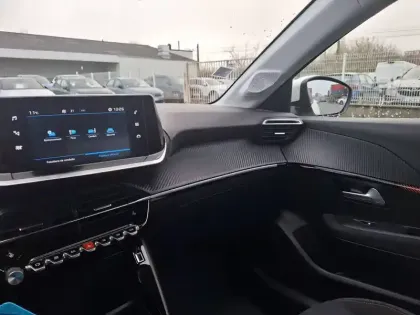 Photo 31 Peugeot 208  BlueHDi 100ch S&S BVM5