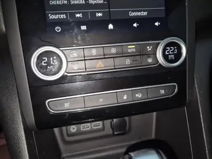 Photo 14 Renault Megane Mégane IV Berline E-TECH Plug-In Hybride 160