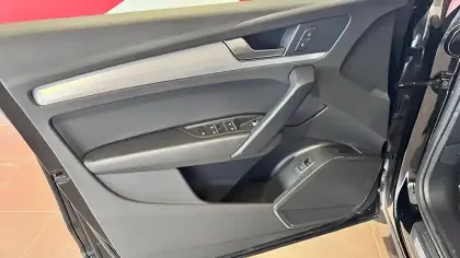 Photo 17 Audi Q5  40 TDI 204 S tronic 7 Quattro