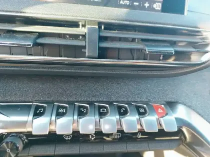 Photo 17 Peugeot 3008  BlueHDi 130ch S&S BVM6