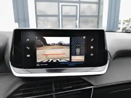 Photo 14 Peugeot 208  PureTech 100 S&S BVM6