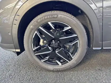 Photo 12 Peugeot 5008  Hybrid 145 e-DCS6