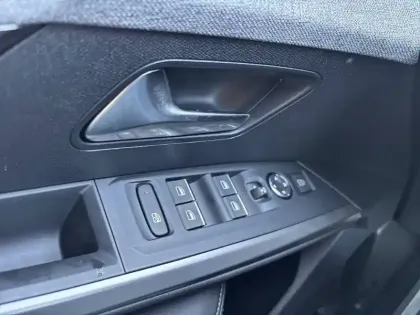 Photo 18 Peugeot 5008  Hybrid 145 e-DCS6