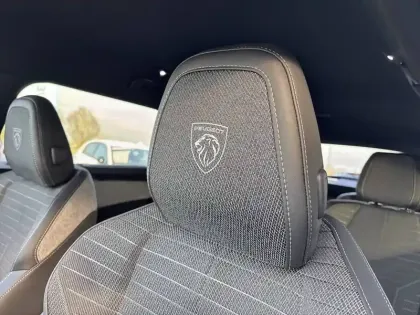 Photo 26 Peugeot 5008  Hybrid 145 e-DCS6