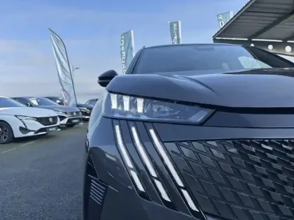 Photo 15 Peugeot 5008  Hybrid 145 e-DCS6