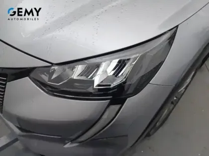 Photo 41 Peugeot 208  Electrique 50 kWh 136ch