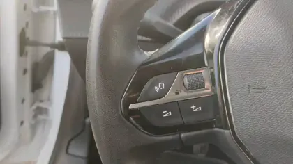 Photo 7 Peugeot 208  PureTech 75 S&S BVM5