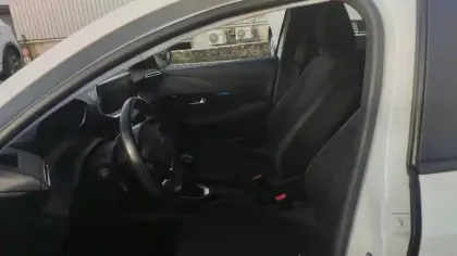 Photo 12 Peugeot 208  PureTech 75 S&S BVM5