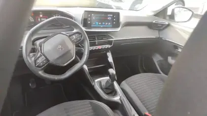 Photo 15 Peugeot 208  PureTech 75 S&S BVM5