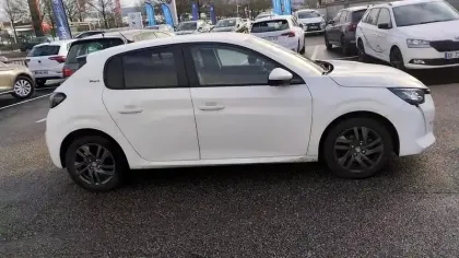 Photo 14 Peugeot 208  PureTech 75 S&S BVM5