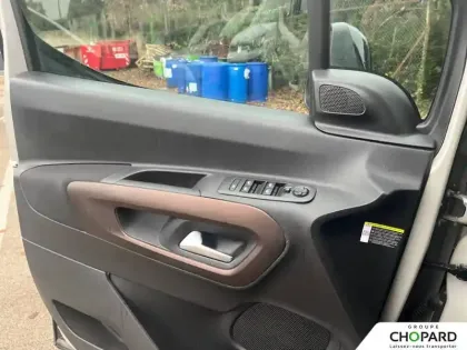 Photo 14 Peugeot Rifter  Standard PureTech 130 S&S EAT8 5pl