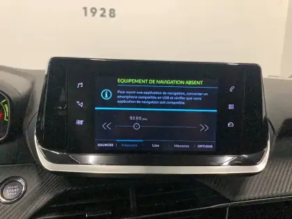 Photo 13 Peugeot 208  Electrique 50 kWh 136ch