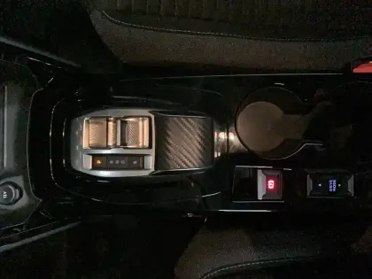 Photo 12 Peugeot 208  Electrique 50 kWh 136ch