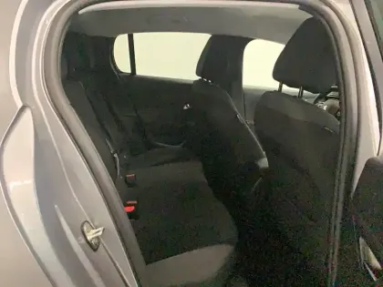 Photo 21 Peugeot 208  Electrique 50 kWh 136ch