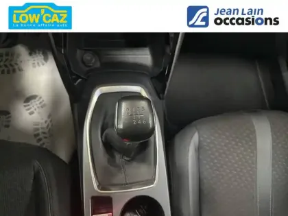 Photo 12 Peugeot 2008  PureTech 130 S&S BVM6