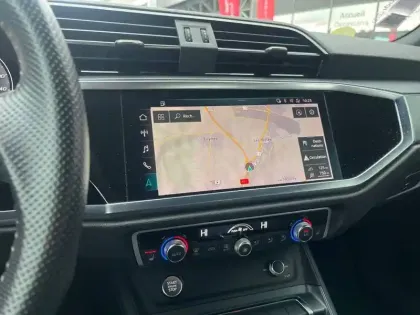 Photo 19 Audi Q3  35 TDI 150 ch S tronic 7