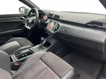 Photo 39 Audi Q3  35 TDI 150 ch S tronic 7