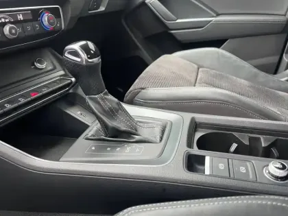 Photo 57 Audi Q3  35 TDI 150 ch S tronic 7