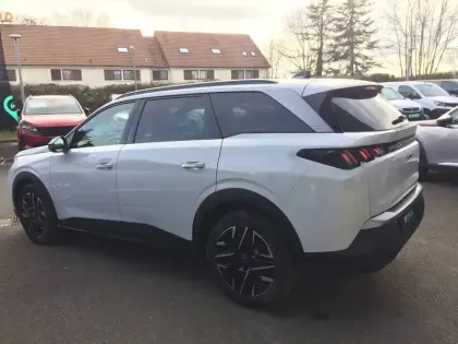 Photo 6 Peugeot 5008  Hybrid 145 e-DCS6