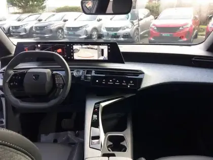 Photo 14 Peugeot 5008  Hybrid 145 e-DCS6