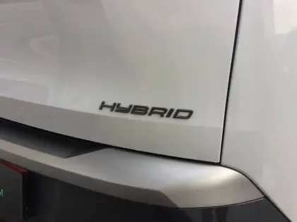 Photo 26 Peugeot 5008  Hybrid 145 e-DCS6