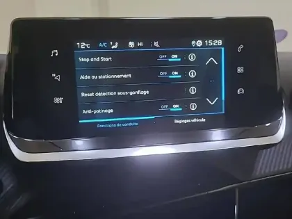 Photo 20 Peugeot 2008  PureTech 130 S&S BVM6