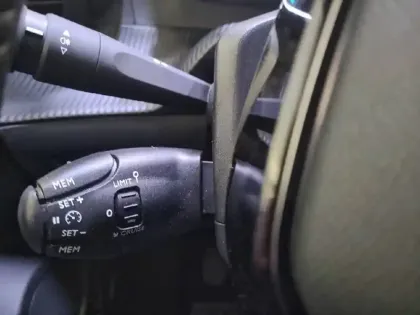 Photo 26 Peugeot 2008  PureTech 130 S&S BVM6