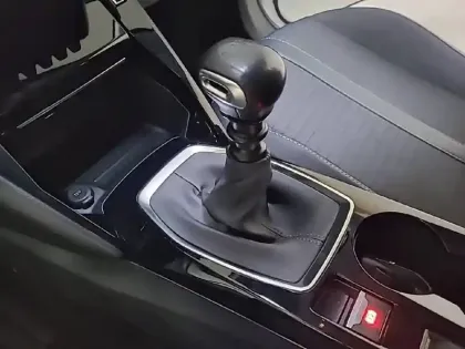 Photo 13 Peugeot 208  PureTech 100 S&S BVM6