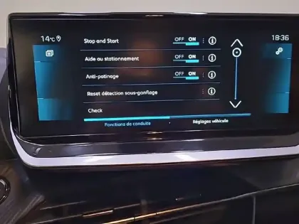 Photo 24 Peugeot 208  PureTech 100 S&S BVM6