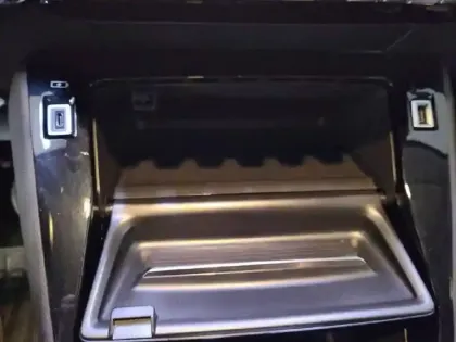 Photo 55 Peugeot 208  PureTech 100 S&S BVM6