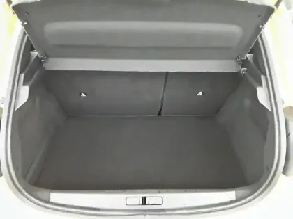 Photo 31 Peugeot 208  Electrique 50 kWh 136ch