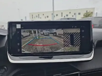 Photo 17 Peugeot 208  Hybrid 145 e-DCS6