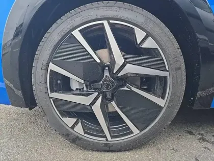 Photo 12 Peugeot 208  Hybrid 145 e-DCS6