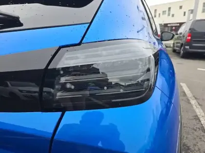 Photo 16 Peugeot 208  Hybrid 145 e-DCS6