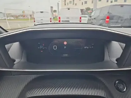 Photo 9 Peugeot 208  Hybrid 145 e-DCS6