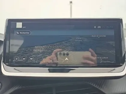 Photo 14 Peugeot 208  Hybrid 145 e-DCS6