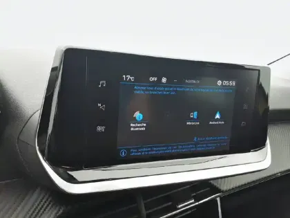 Photo 18 Peugeot 208  PureTech 100 S&S EAT8