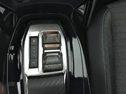 Photo 13 Peugeot 208  PureTech 100 S&S EAT8