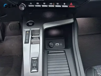 Photo 60 Peugeot 308  Hybrid 145 e-DCS6