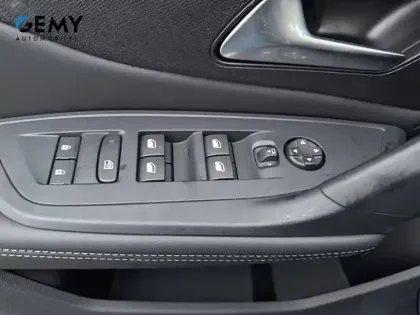 Photo 19 Peugeot 308  Hybrid 145 e-DCS6