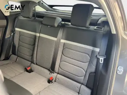 Photo 49 Citroën C4 e- 136 ch Automatique