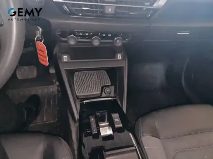 Photo 13 Citroën C4 e- 136 ch Automatique