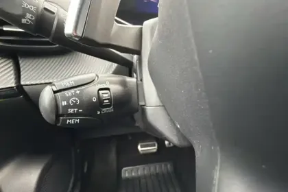 Photo 17 Peugeot 2008  PureTech 155 S&S EAT8