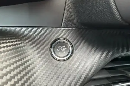 Photo 18 Peugeot 2008  PureTech 155 S&S EAT8