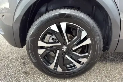 Photo 23 Peugeot 2008  PureTech 155 S&S EAT8